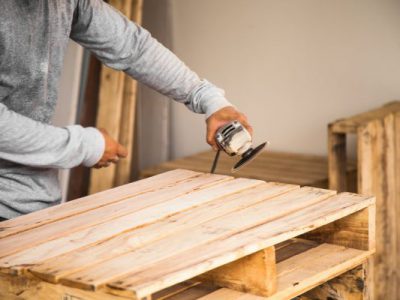 262853-como-fazer-mesa-de-madeira-4-modelos-para-sua-casa